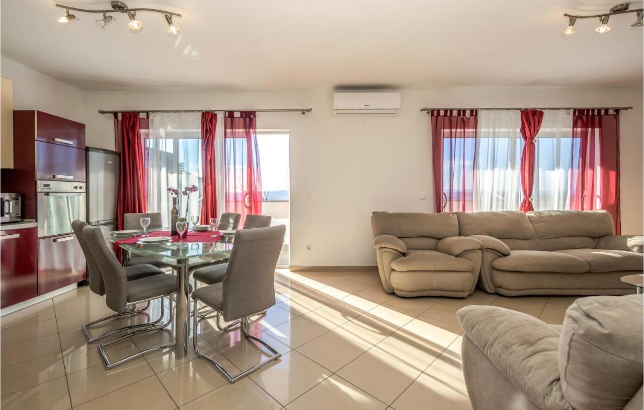 Nice Apartment In Crikvenica With House Sea View 외부 사진
