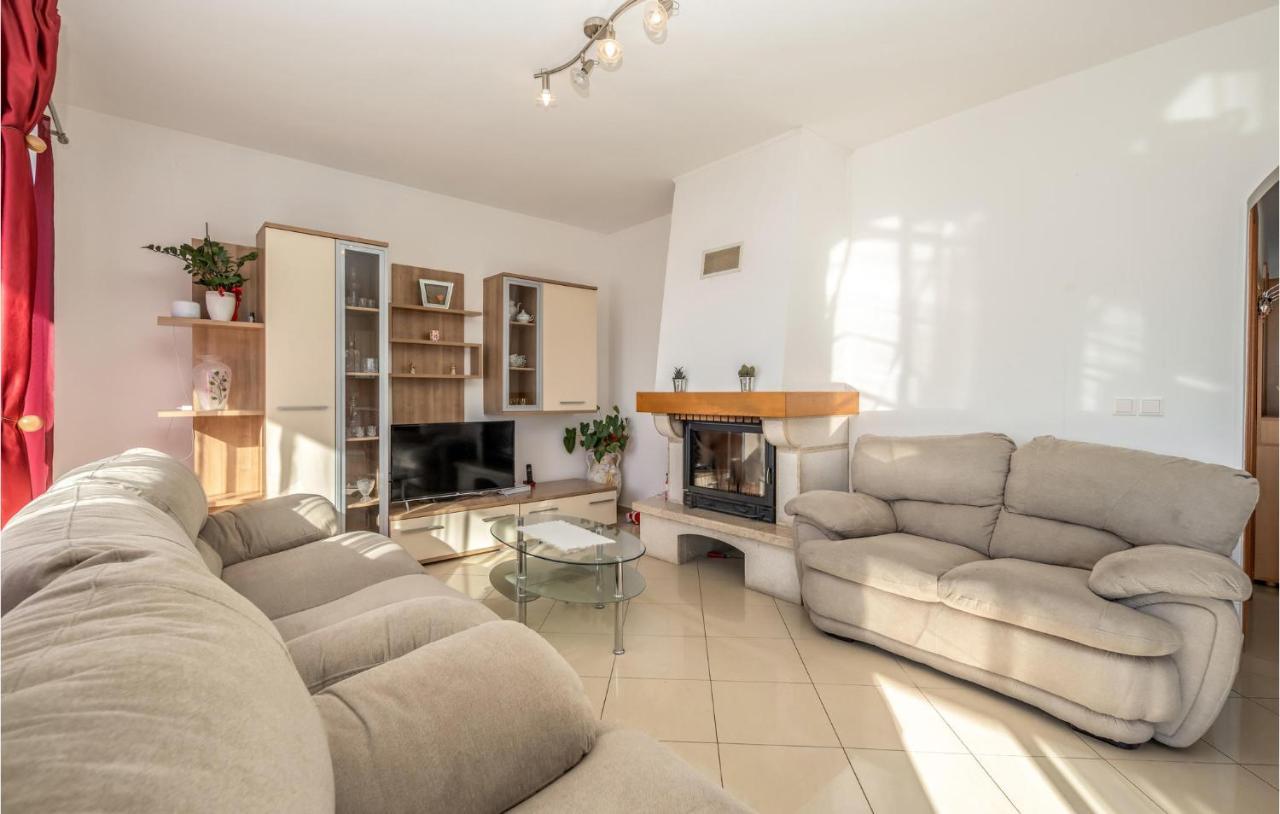 Nice Apartment In Crikvenica With House Sea View 외부 사진